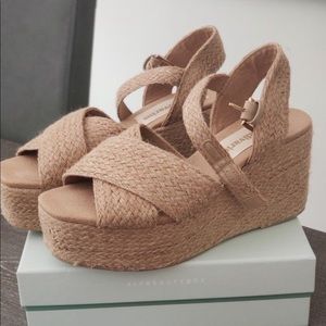 Platform sandals size 6/35 Europe . Stradivarius